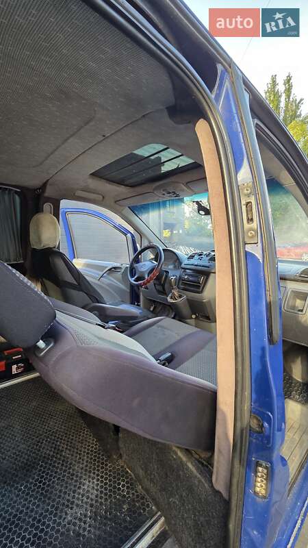 Минивэн Mercedes-Benz Vito 2004 в Киеве