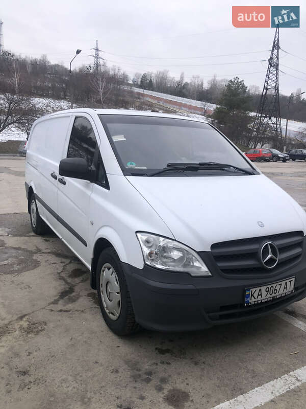 Грузовой фургон Mercedes-Benz Vito 2013 в  фото Грузовой фургон Mercedes-Benz Vito 2013 в