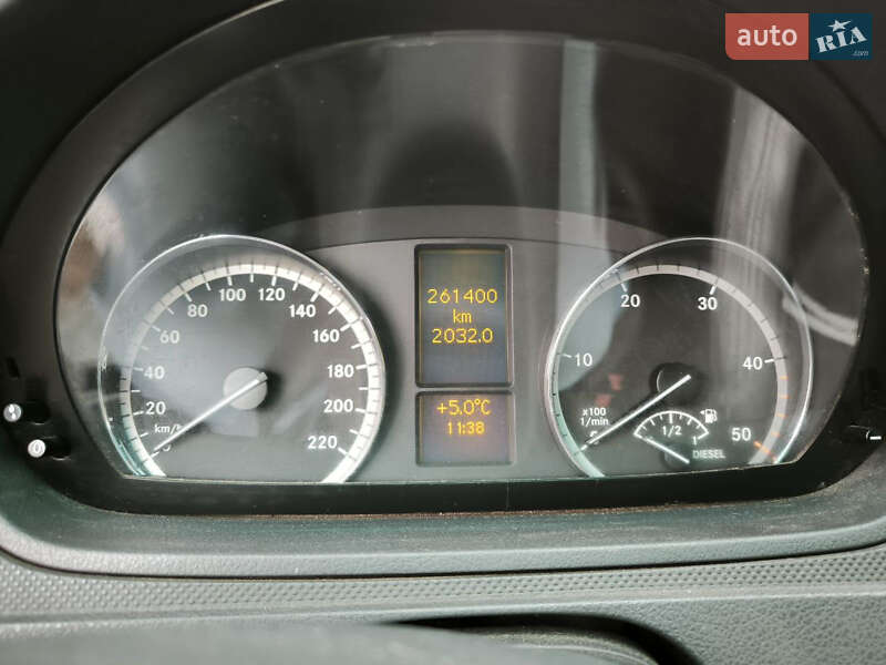 Вантажний фургон Mercedes-Benz Vito 2010 в Харкові