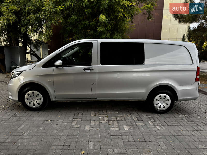 Вантажний фургон Mercedes-Benz Vito 2015 в Дніпрі