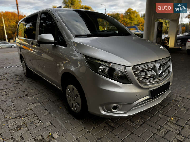 Вантажний фургон Mercedes-Benz Vito 2015 в Дніпрі
