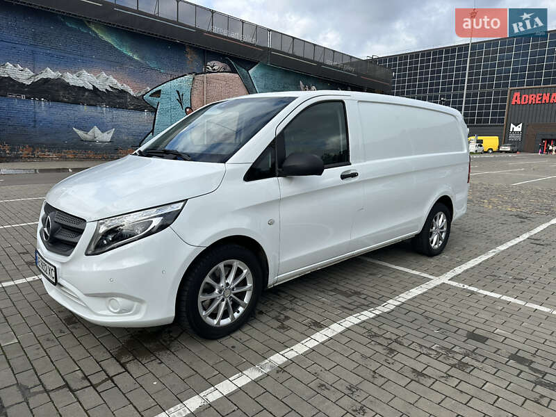 Вантажний фургон Mercedes-Benz Vito 2018 в Луцьку