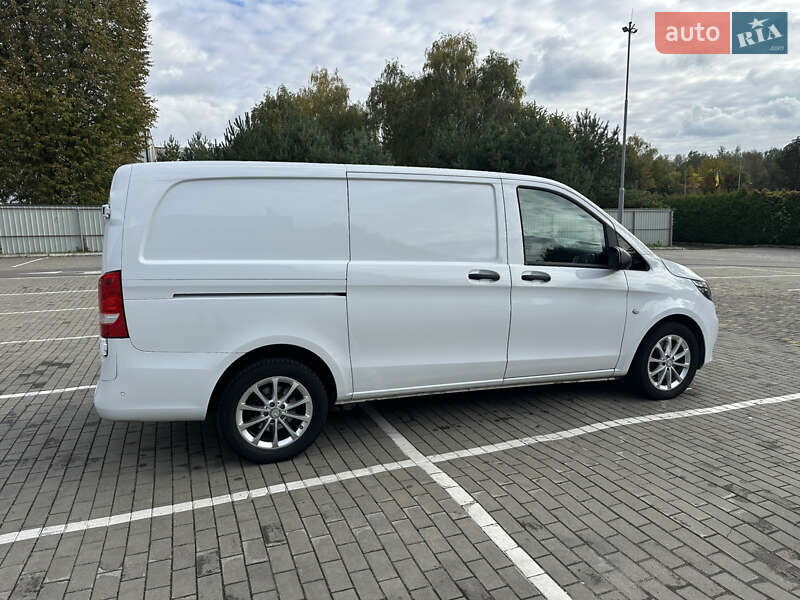 Вантажний фургон Mercedes-Benz Vito 2018 в Луцьку