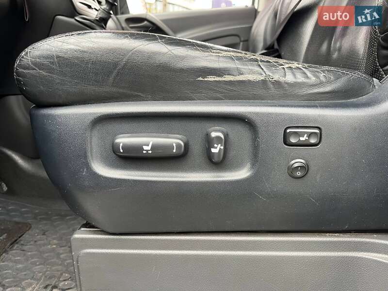 Вантажопасажирський фургон Mercedes-Benz Vito 2010 в Києві