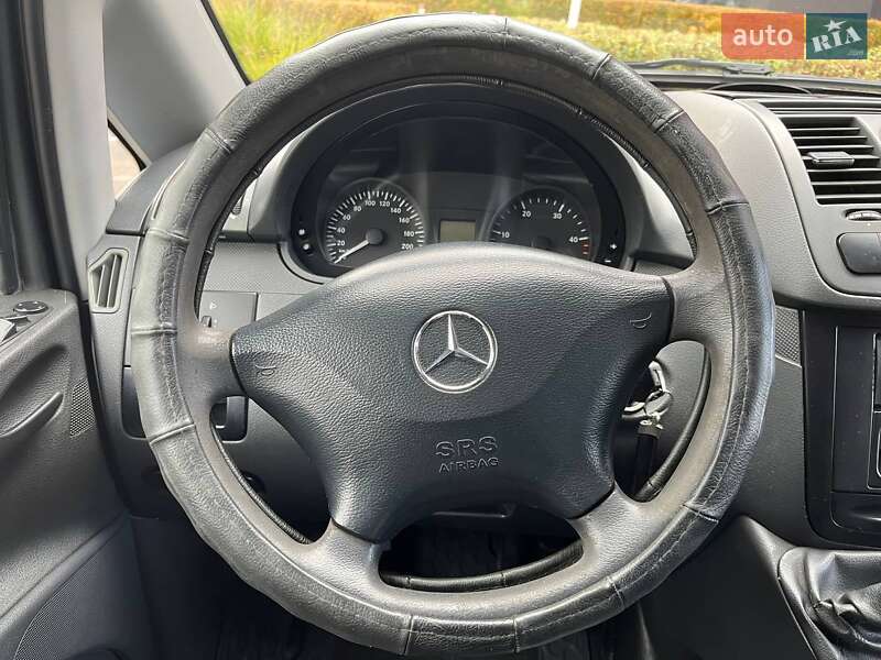 Вантажопасажирський фургон Mercedes-Benz Vito 2010 в Києві