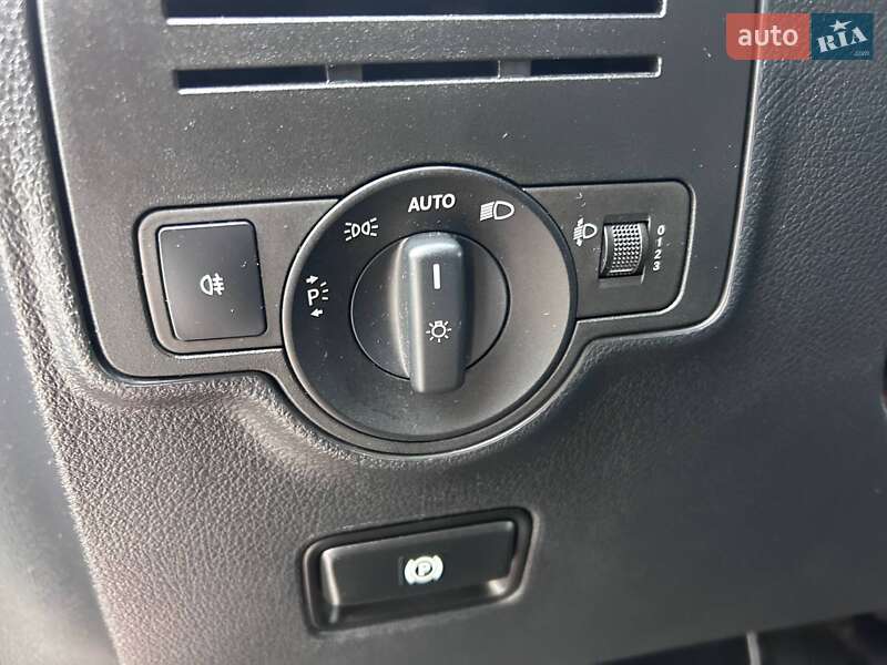 Минивэн Mercedes-Benz Vito 2018 в Киеве фото 16 Минивэн Mercedes-Benz Vito 2018 в Киеве