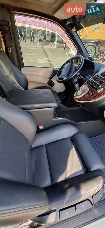 Грузопассажирский фургон Mercedes-Benz Vito 2003 в Одессе