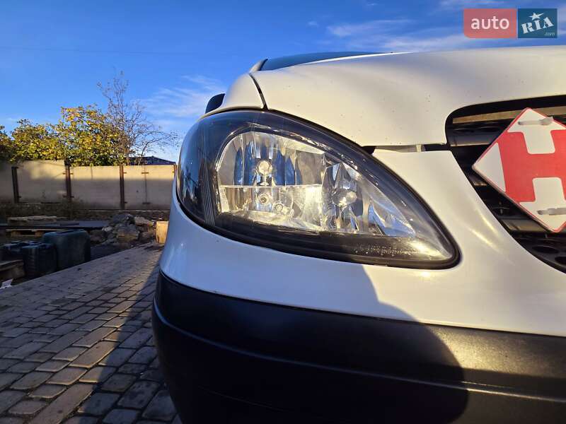 Вантажний фургон Mercedes-Benz Vito 2006 в Первомайську