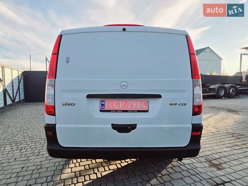 Вантажний фургон Mercedes-Benz Vito 2006 в Первомайську