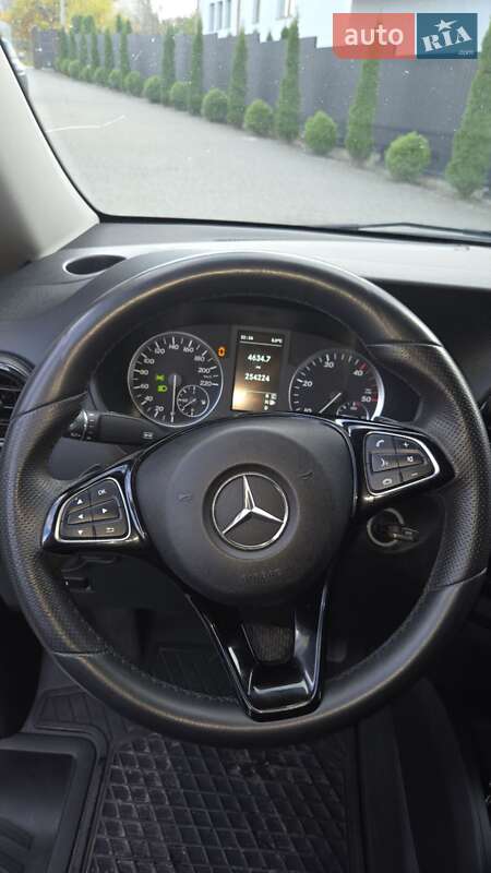 Минивэн Mercedes-Benz Vito 2015 в Долине