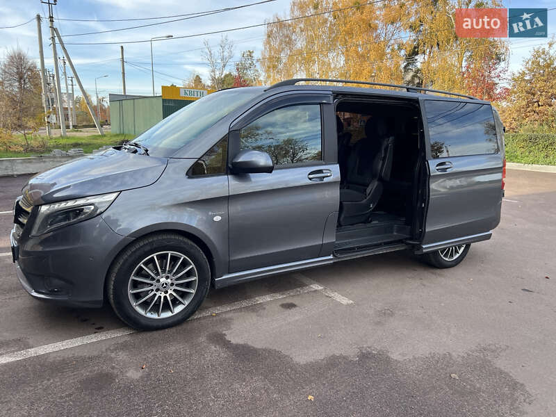 Минивэн Mercedes-Benz Vito 2019 в Киеве