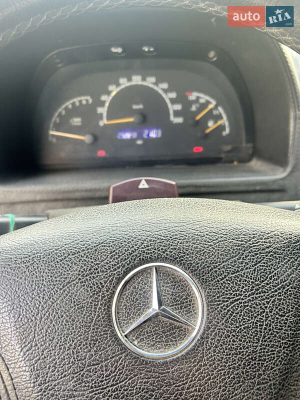 Мінівен Mercedes-Benz Vito 2003 в Чернівцях