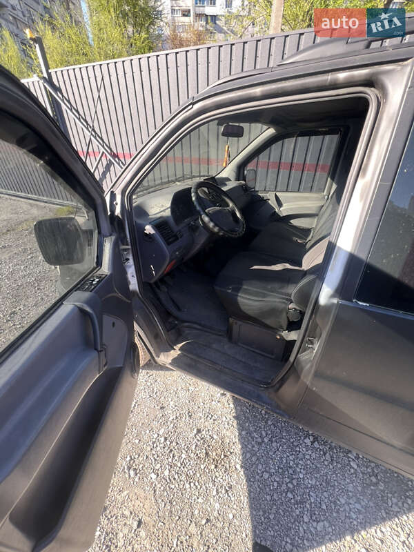 Мінівен Mercedes-Benz Vito 1996 в Дніпрі