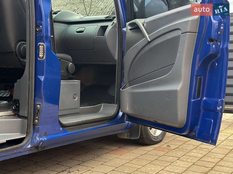 Мінівен Mercedes-Benz Vito 2005 в Самборі