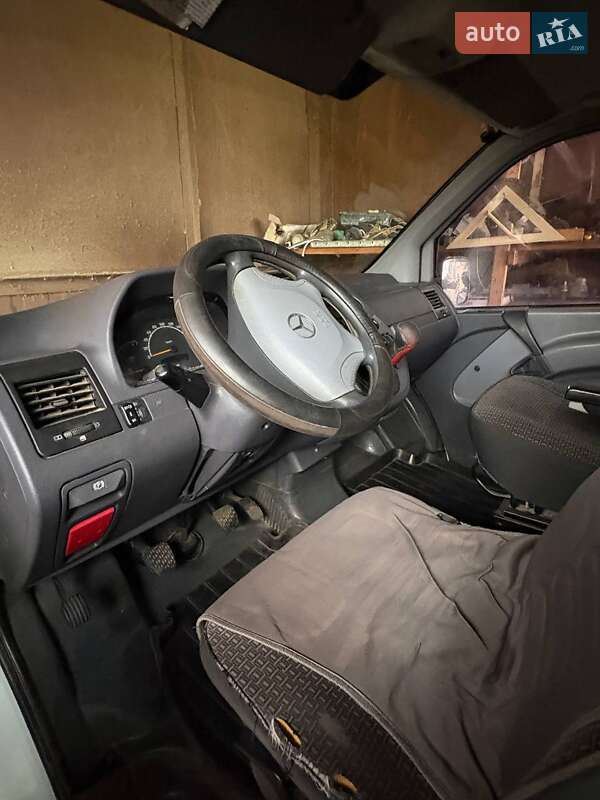 Минивэн Mercedes-Benz Vito 2000 в Ромнах