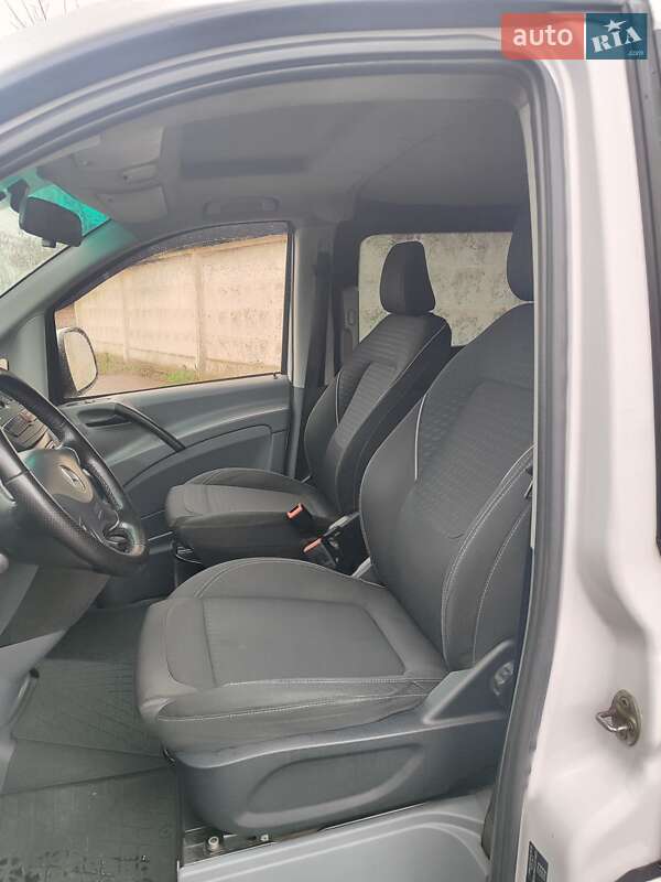 Минивэн Mercedes-Benz Vito 2005 в Шептицькому