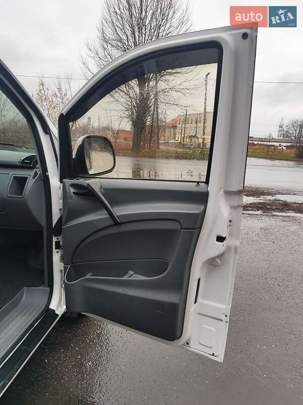 Минивэн Mercedes-Benz Vito 2005 в Шептицькому