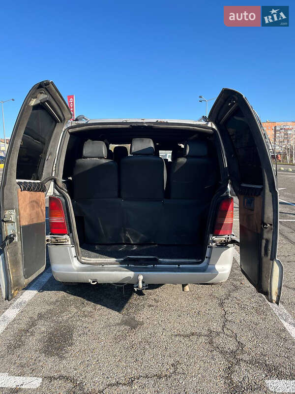 Минивэн Mercedes-Benz Vito 2000 в Черновцах