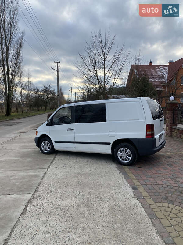 Минивэн Mercedes-Benz Vito 2001 в Вараше