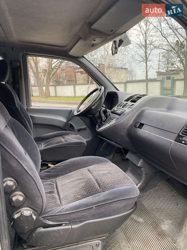 Минивэн Mercedes-Benz Vito 2001 в Вараше