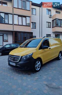 Вантажний фургон Mercedes-Benz Vito 2016 в Вінниці