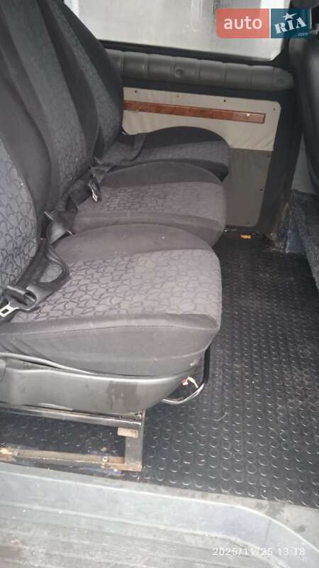 Минивэн Mercedes-Benz Vito 2004 в Воловце