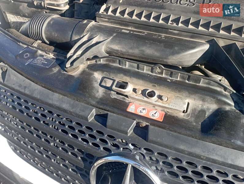 Грузовой фургон Mercedes-Benz Vito 2006 в Хороле