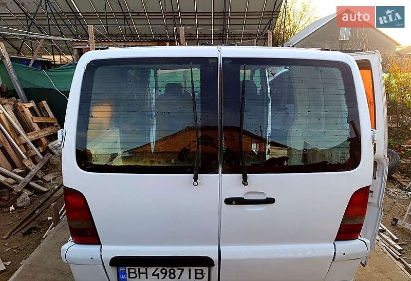 Вантажопасажирський фургон Mercedes-Benz Vito 1999 в Ізмаїлі