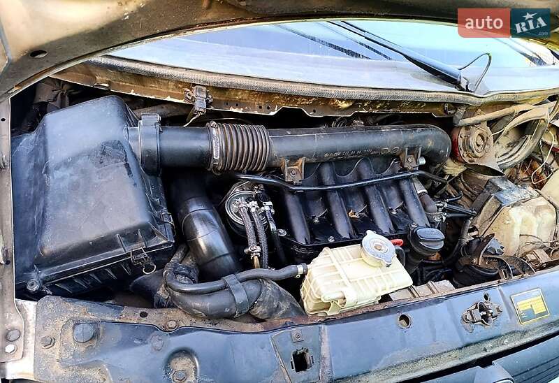 Вантажопасажирський фургон Mercedes-Benz Vito 1999 в Ізмаїлі