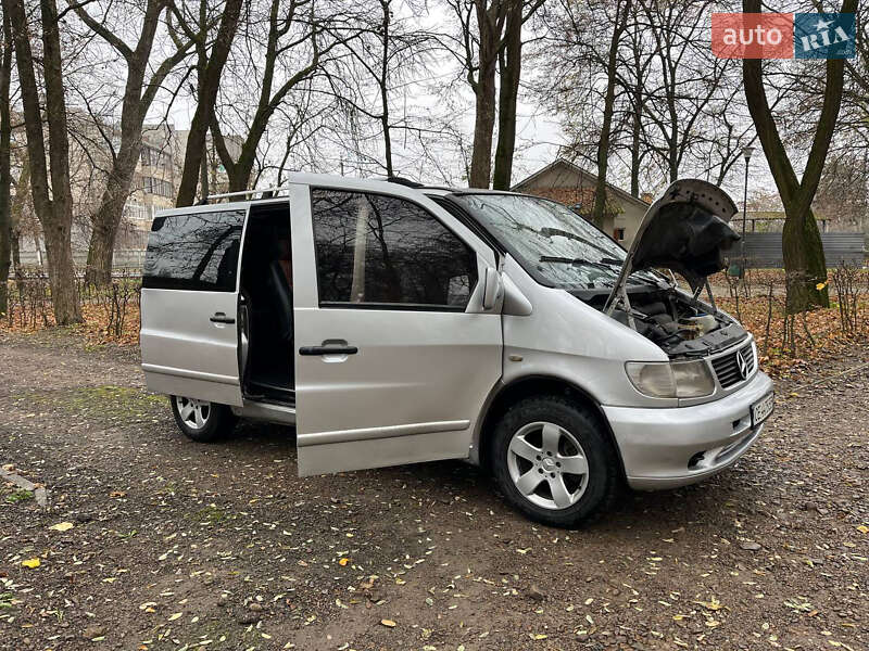 Минивэн Mercedes-Benz Vito 2000 в Черновцах