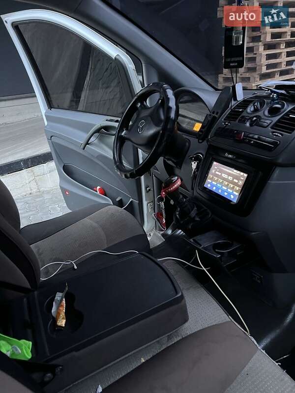 Mercedes-Benz Vito 2005