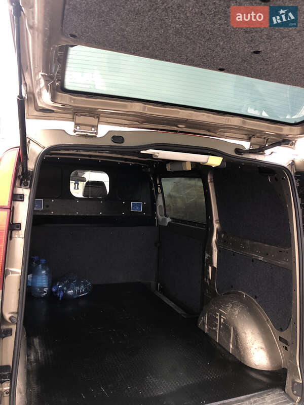 Грузовой фургон Mercedes-Benz Vito 2010 в Черновцах