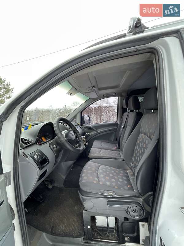 Грузопассажирский фургон Mercedes-Benz Vito 2007 в Броварах
