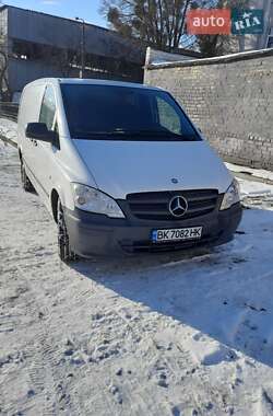 Грузовой фургон Mercedes-Benz Vito 2011 в Ровно
