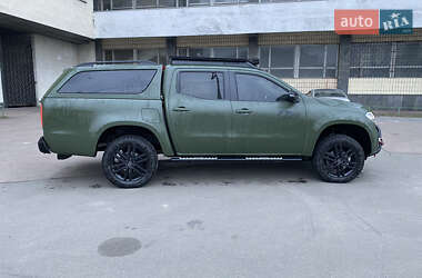Пикап Mercedes-Benz X-Class 2017 в 