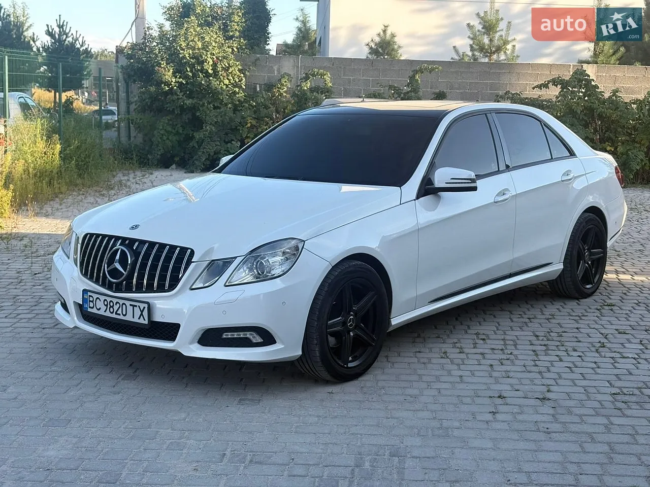 2010 Mercedes-Benz E-klasse - мініатюра 30