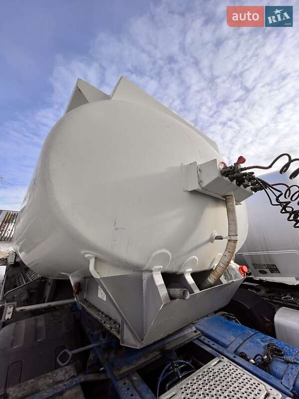 Цистерна полуприцеп Merceron М 343RDP0 1997 в Киеве