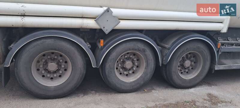 Цистерна полуприцеп Merceron М 343RDP0 1998 в Черкассах
