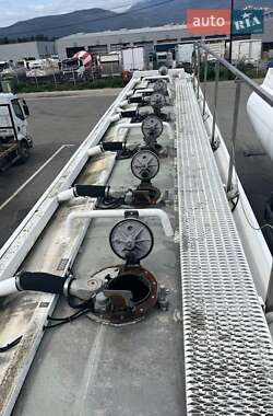 Цистерна полуприцеп Merceron M-343RORP12 2002 в 