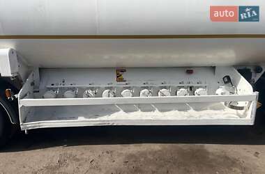 Цистерна полуприцеп Merceron M 1999 в 