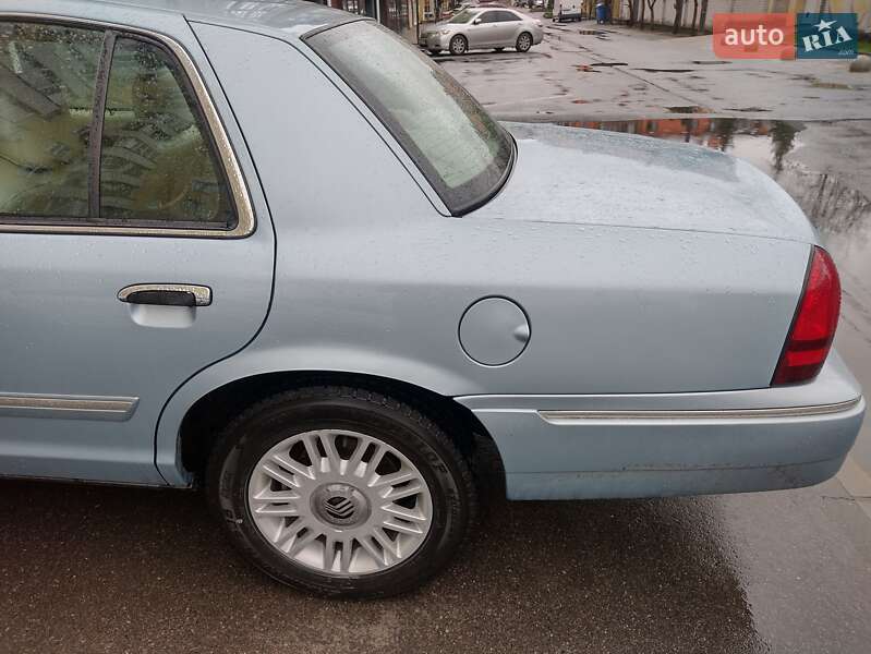 Седан Mercury Grand Marquis 2010 в Киеве