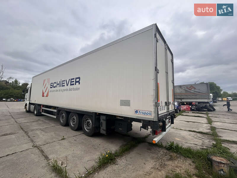 Рефрижератор полуприцеп Merker M 300 2013 в Киеве