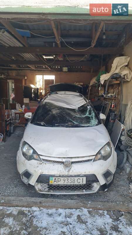 MG 3 Cross 2014