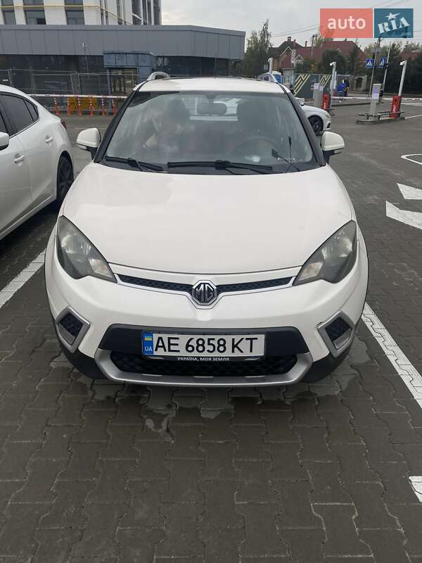 MG 3 Cross 2014