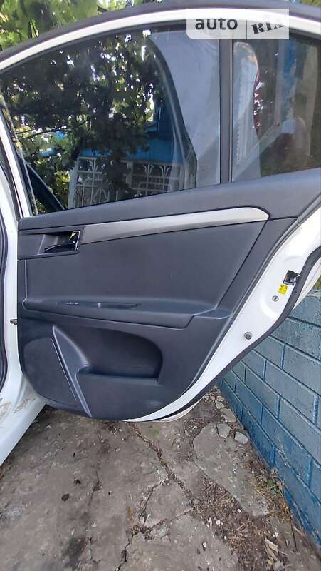 Седан MG 350 2012 в Ямполі фото 11 Седан MG 350 2012 в Ямполі