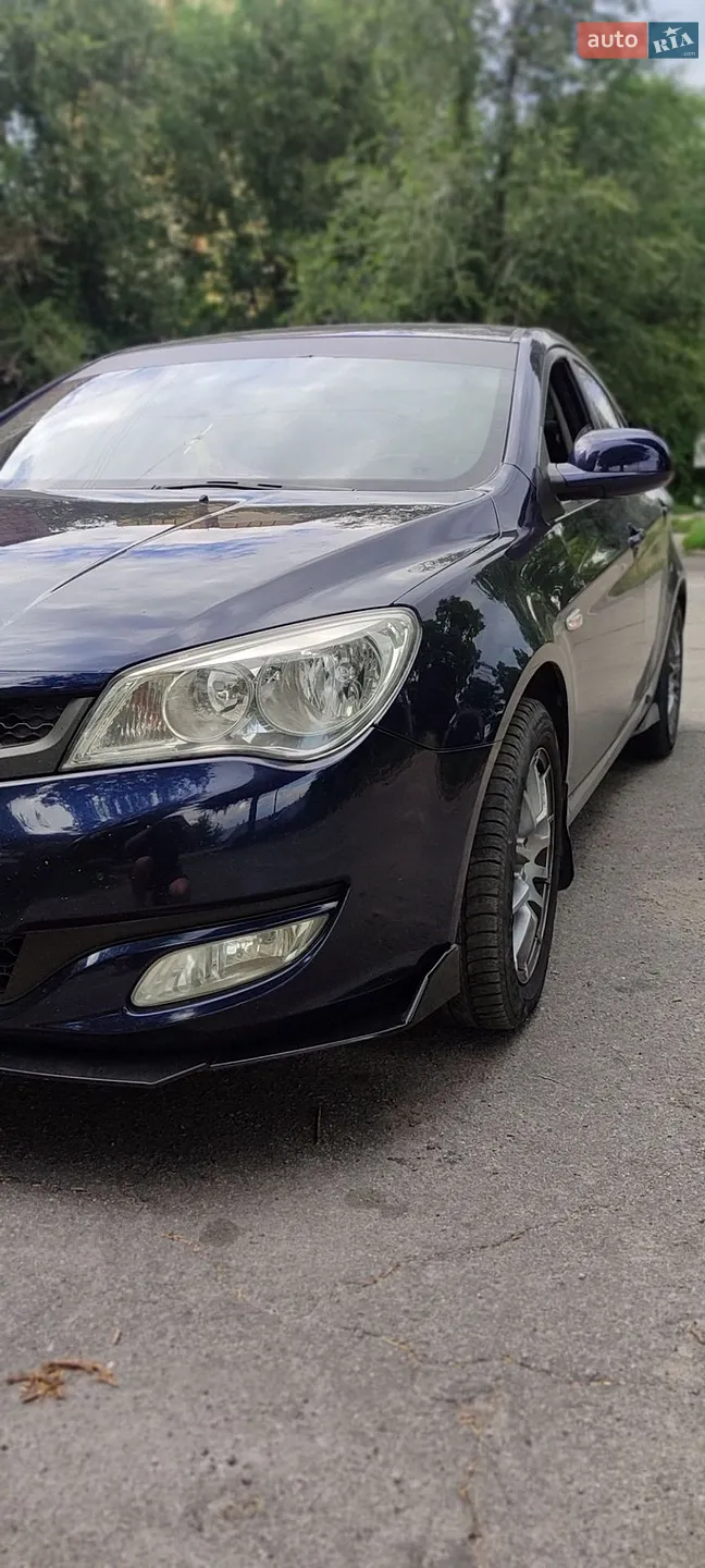 2012 MG 350 - мініатюра 4