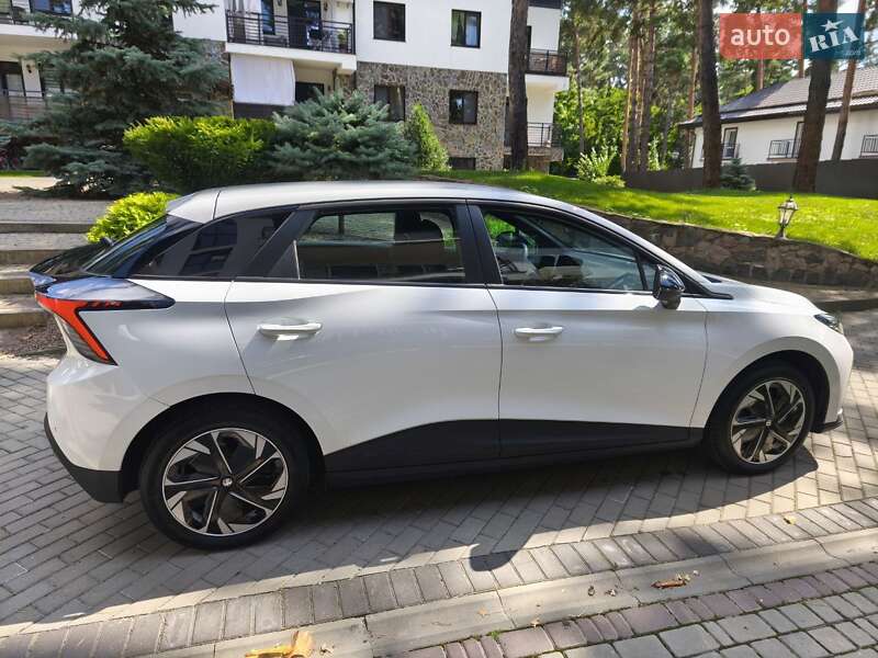 Хетчбек MG 4 2024 в Києві фото 11 Хетчбек MG 4 2024 в Києві