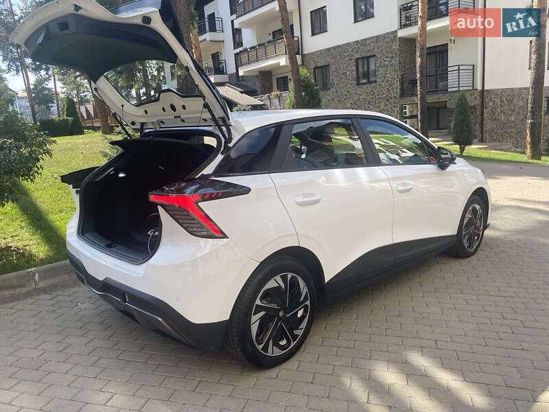 Хетчбек MG 4 2024 в Києві фото 17 Хетчбек MG 4 2024 в Києві