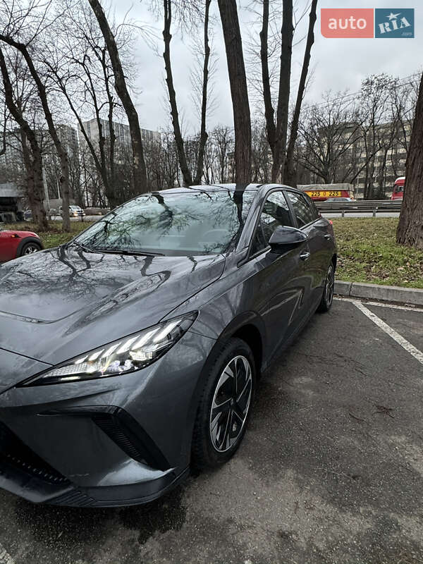 Хетчбек MG 4 2023 в Києві фото 8 Хетчбек MG 4 2023 в Києві