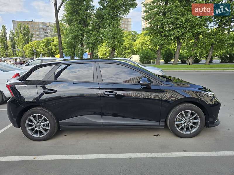 Хэтчбек MG 4 2022 в Киеве